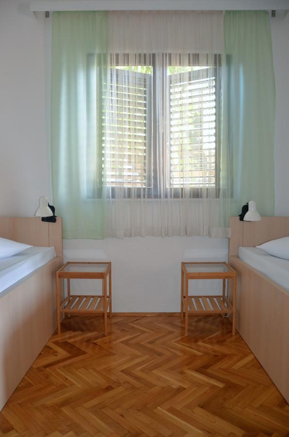 Apartments Dara 罗戈兹尼察 外观 照片