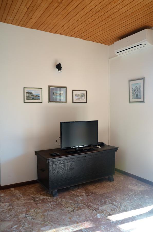 Apartments Dara 罗戈兹尼察 外观 照片