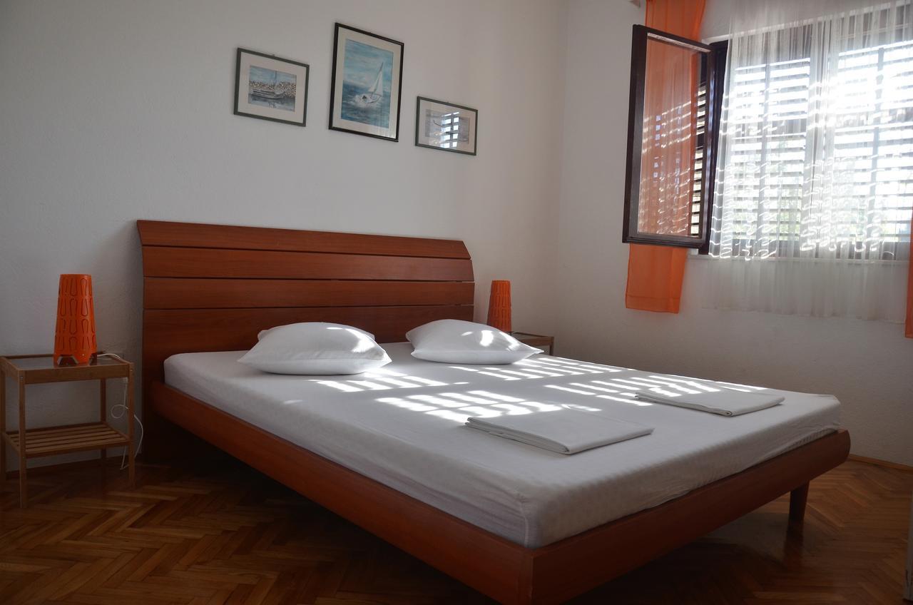 Apartments Dara 罗戈兹尼察 外观 照片