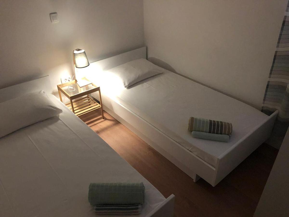 Apartments Dara 罗戈兹尼察 外观 照片